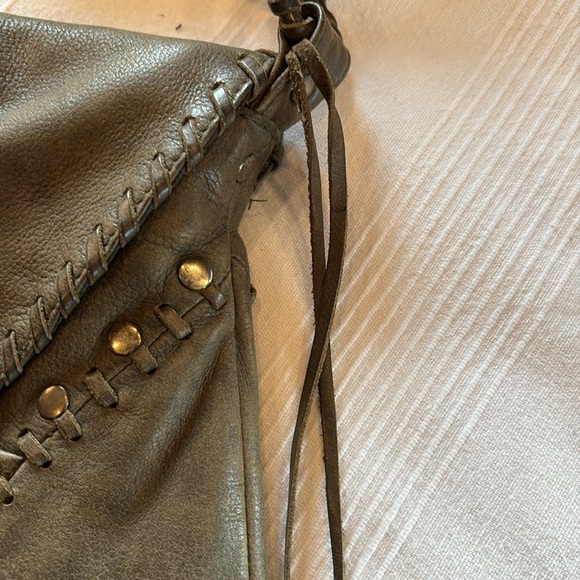 Aaneta Cleopatra Crossbody Handbag Purse olive Green boho distressed leather - Picture 11 of 15